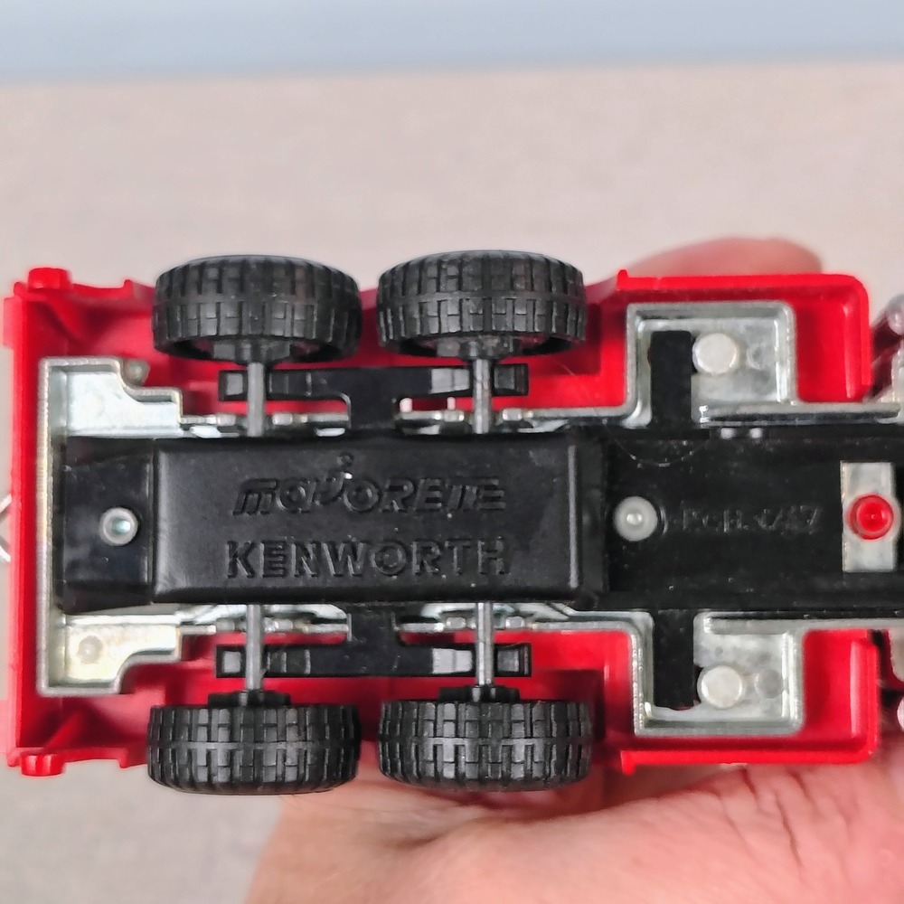 Majorette Kenworth Tow Truck Red 1/47 Scale Express Heavy Wrecker Made in France - Picture 13 of 15